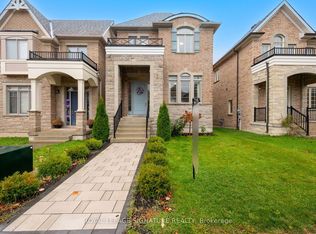 35 Clara May Ave, East Gwillimbury, ON L9N0R4