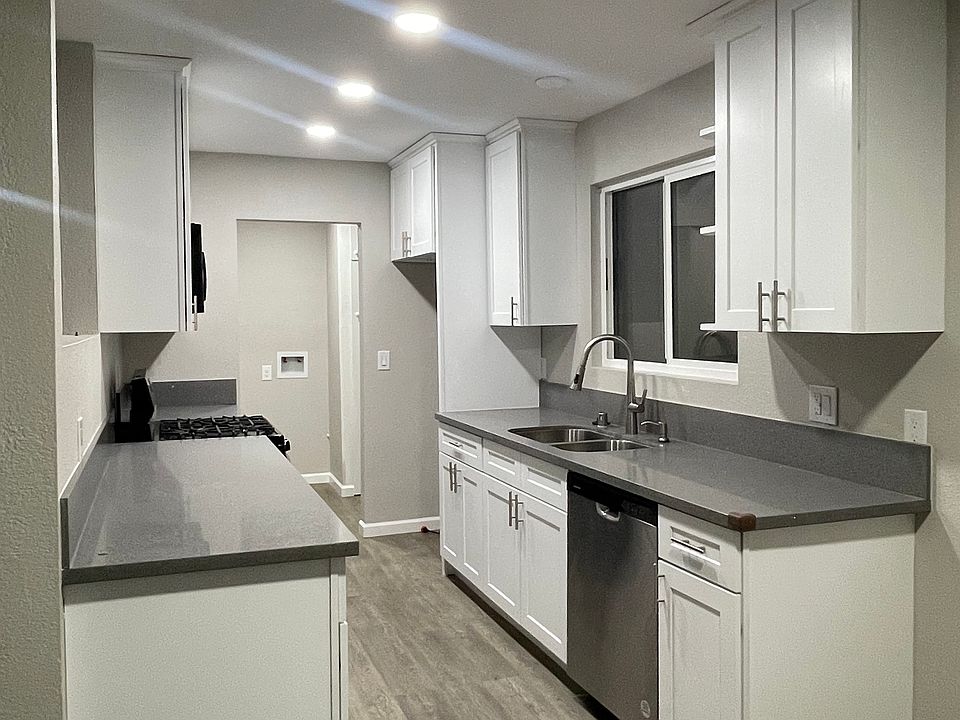 1st image of 45517 Sancroft Ave