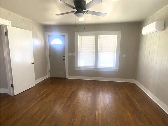 2nd image of 406 Jefferson St