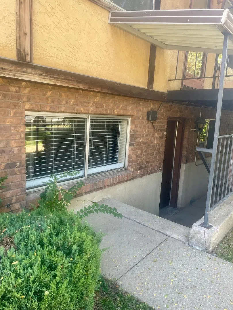 188 Pingree Ave — Photo 2