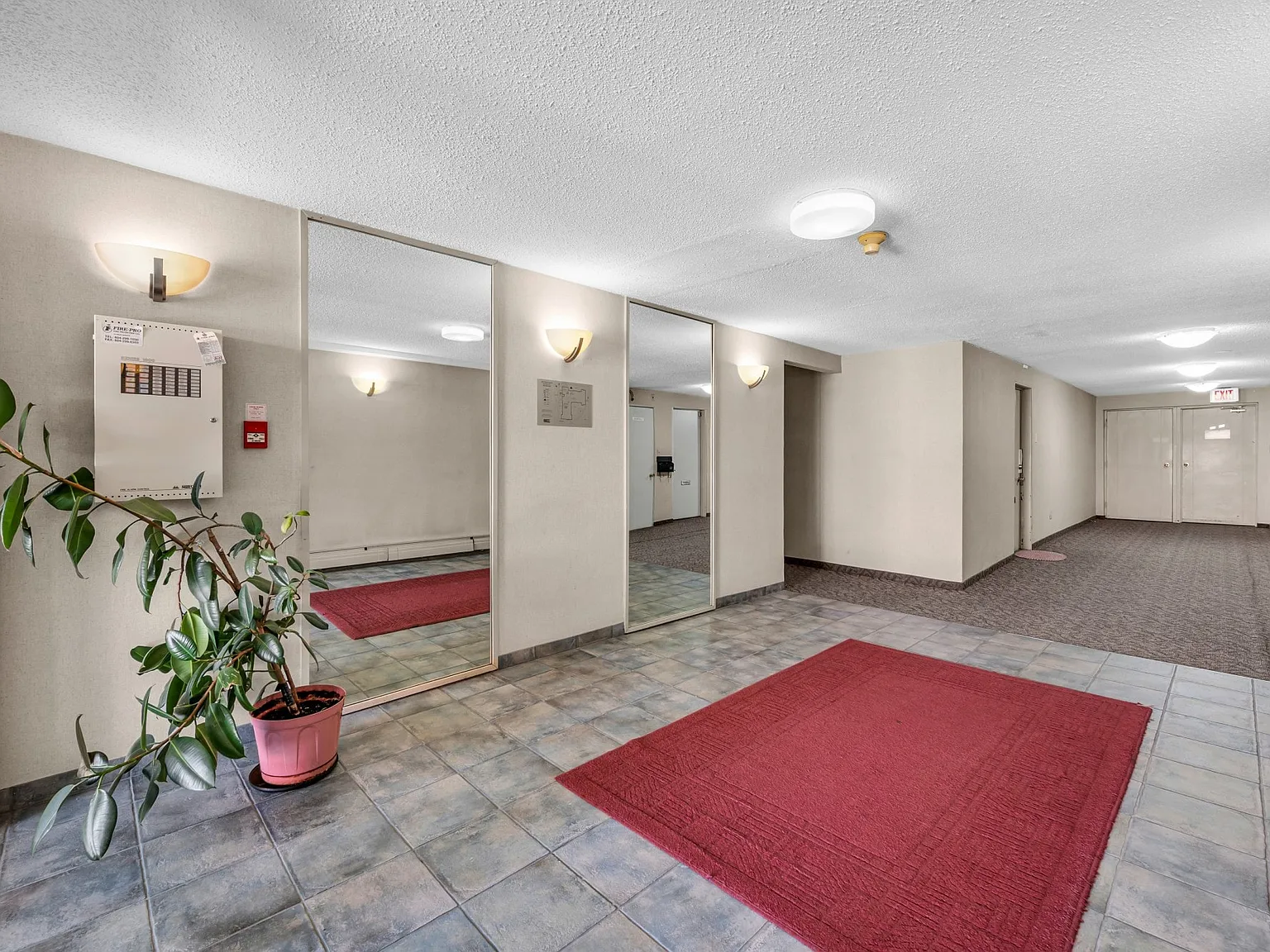 Cedardale Court — Photo 4