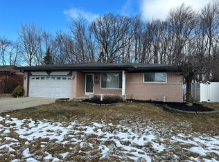 3463 Rhoten Dr, Sterling Heights, MI 48310