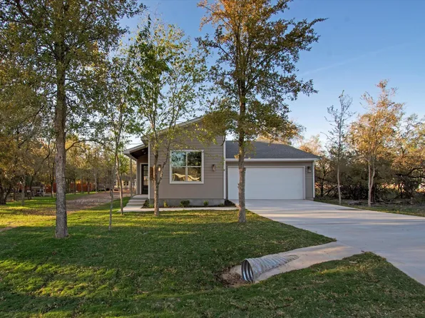 104 Kipapa Ct, Bastrop, TX 78602