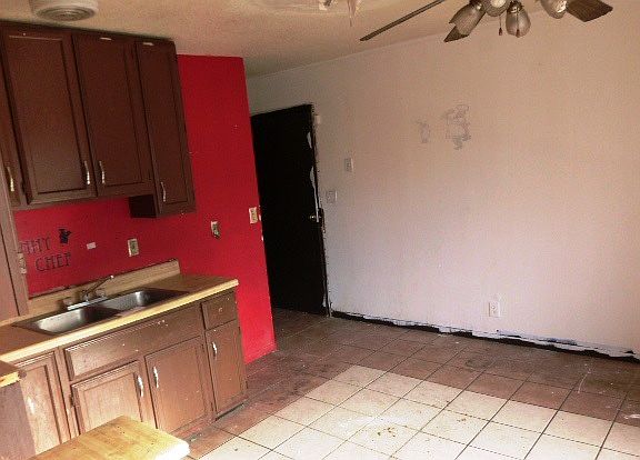 3rd image of 2707 W Latrobe St