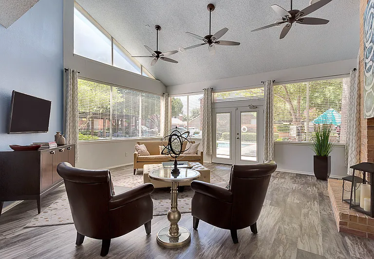 8801 Rodeo Dr — Photo 3