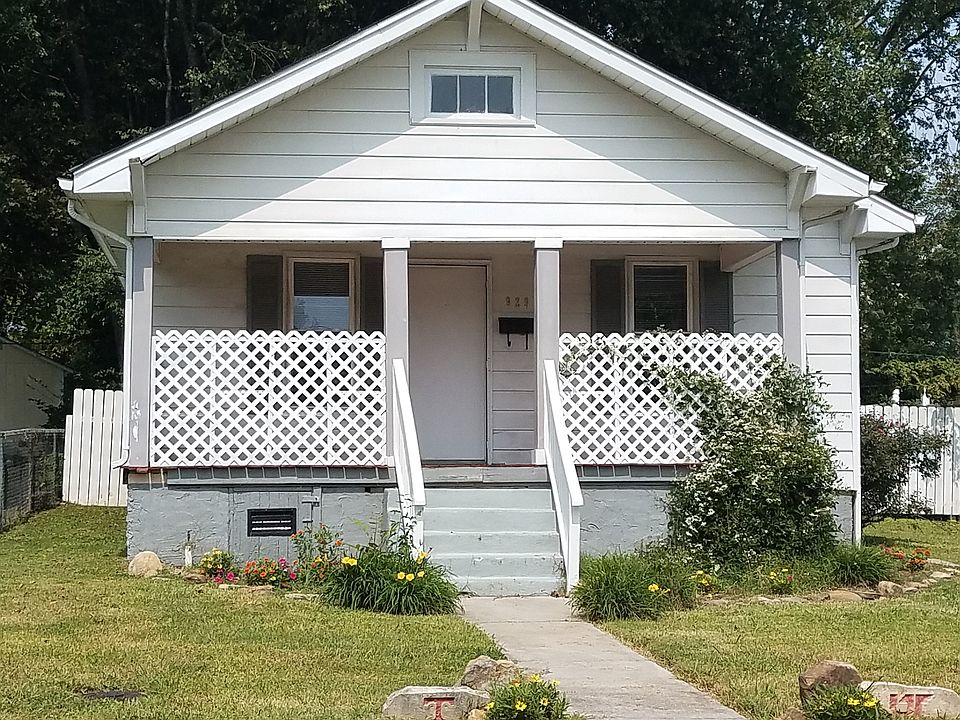 1st image of 929 Radford Pl