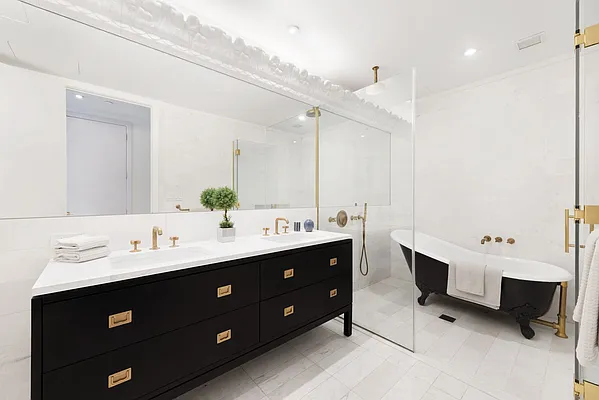 Sold by Compass | media 20