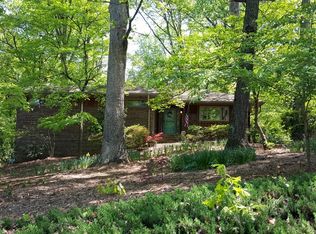 1853 Waycross Dr, Winston Salem, NC 27106