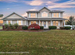 7620 Barsfield Ln, Grand Ledge, MI 48837