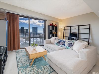 225 Queen St APT 21H, Honolulu, HI, 96813