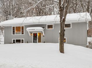 5927 Wyngate Ln, Minnetonka, MN 55345