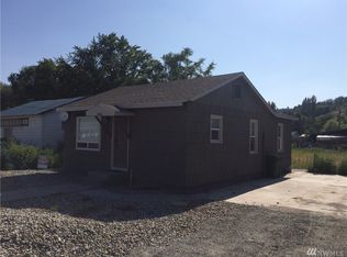 504 S Fir St, Omak, WA 98841