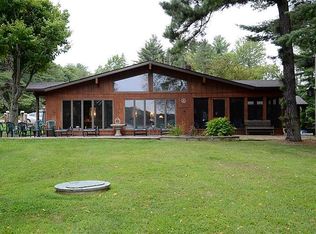 9228 N Shore Dr NE, Mineral City, OH