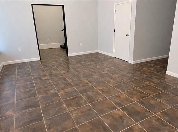 2nd image of 1140 Teche St #C