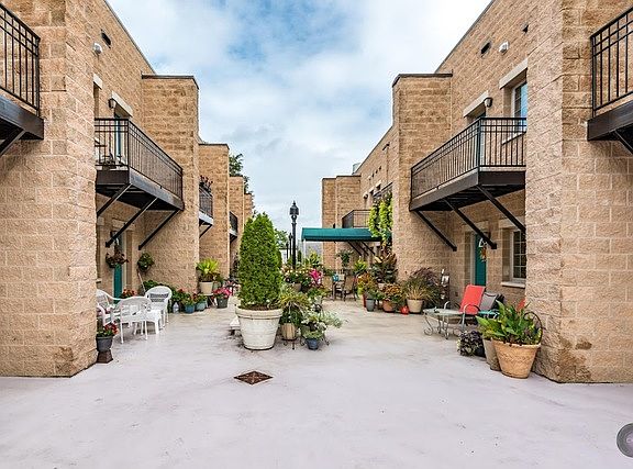 2nd image of 210 N Cass Ave APT 12