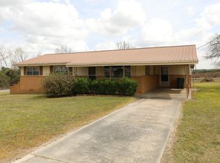 121 Reba Dr, Swainsboro, GA 30401