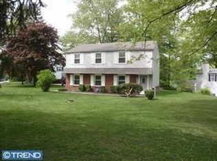 4035 Joshua Rd, Lafayette Hill, PA 19444