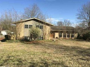 924 N Hill St, Newark, AR 72562
