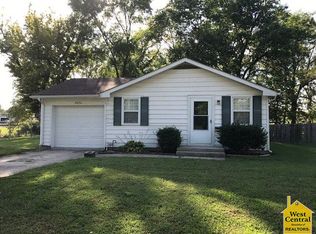 2626 N Woodlawn Dr, Sedalia, MO 65301