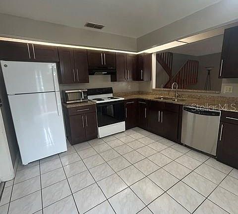 5th image of 4403 Prairie Ct Unit B