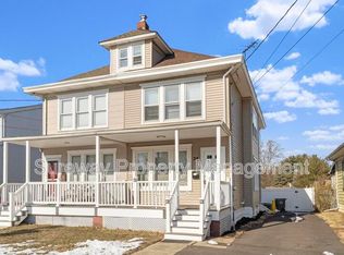 34 Locust Ave W, Hamilton, NJ 08610