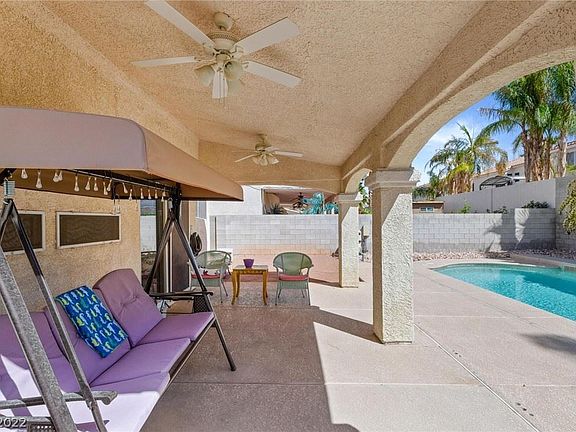2nd image of 1701 Starlight Canyon Ave