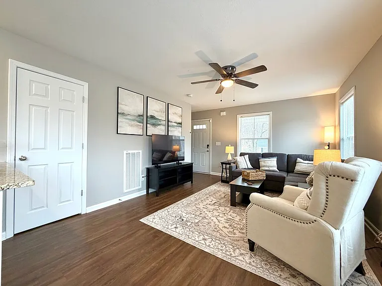 925 Woody Hills Dr — Photo 5
