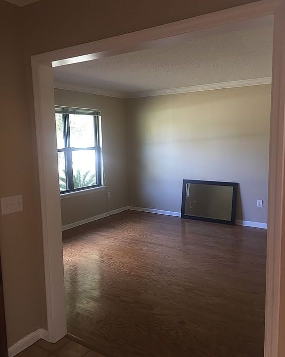 Formal living room 