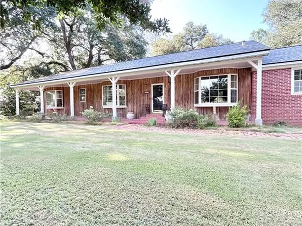 904 W Dr McConnell Blvd, Bunkie, LA 71322