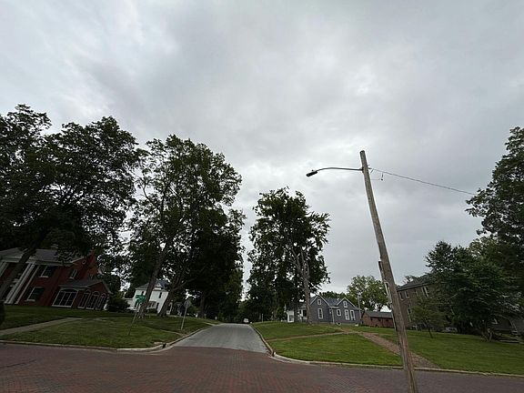 5th image of 812 N Cherry St