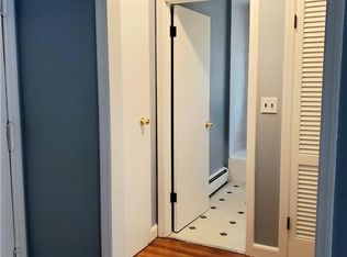 143 Seaside Ave APT 4, Stamford, CT 06902