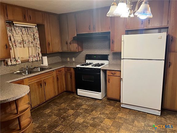5th image of 206 W Young Ave
