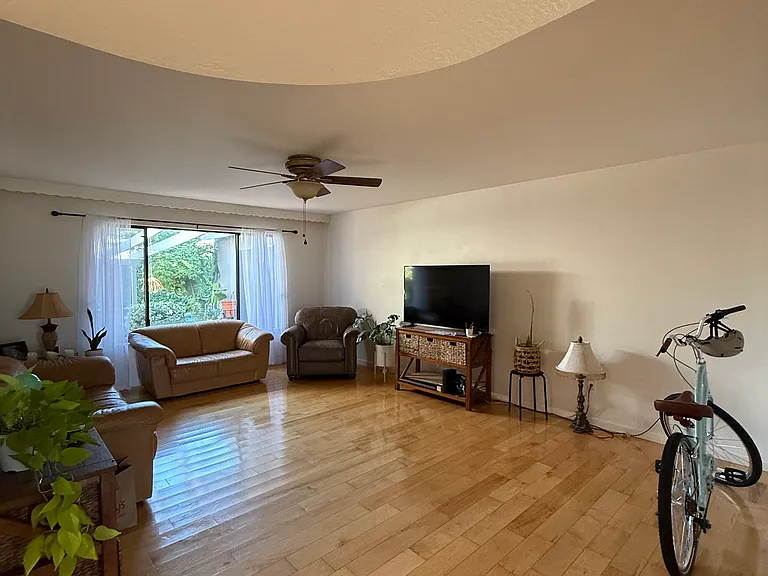 1412 McKinley Ave — Photo 7