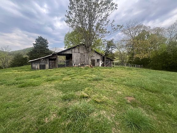 3rd image of 10911 Bradyville Pike