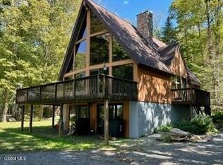 599 S Shore Rd, Gloversville, NY 12078