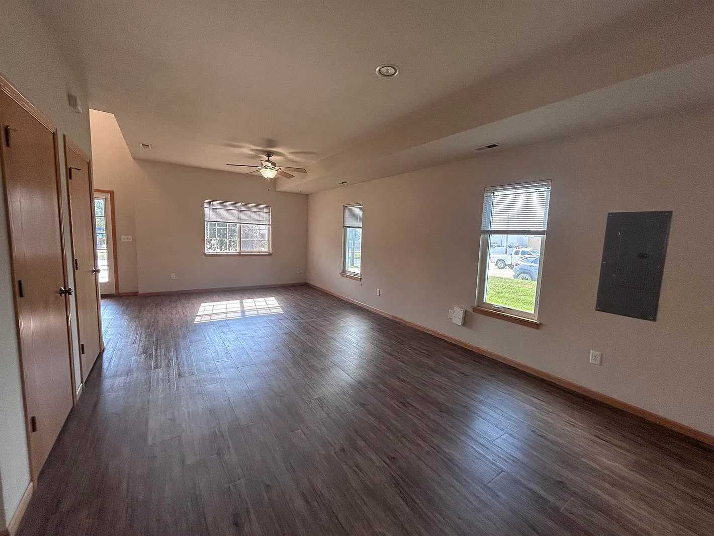 3 bed, 1636 sqft, $2,300 — Photo 4