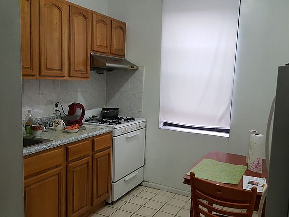 3rd image of 831 43rd St #2C