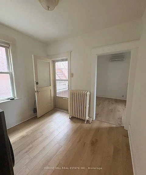 370 Spadina Rd — Photo 22