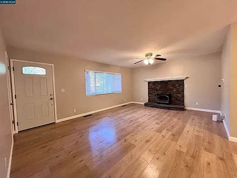 14625 Bridgeport Cir — Photo 12