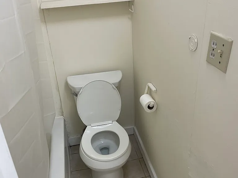 138 Hampshire St #2B — Photo 12