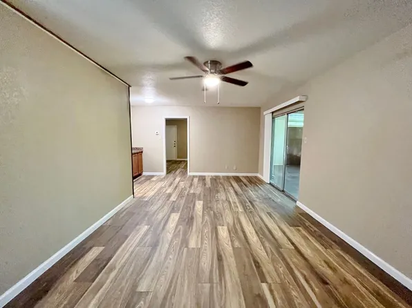 907 S Bowen Rd, Arlington, TX 76013