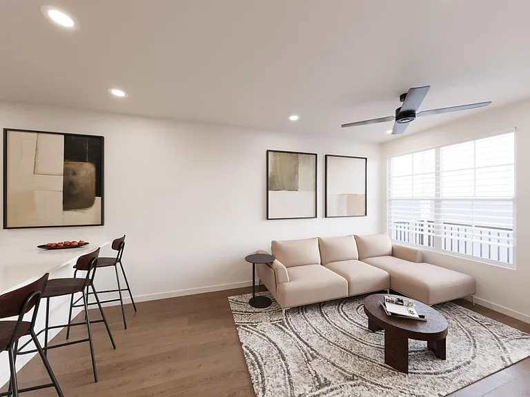 Wrenley Luxury Apartment Homes — Photo 9
