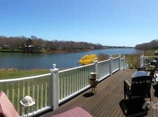 115 Lucerne Ave, Falmouth, MA 02540