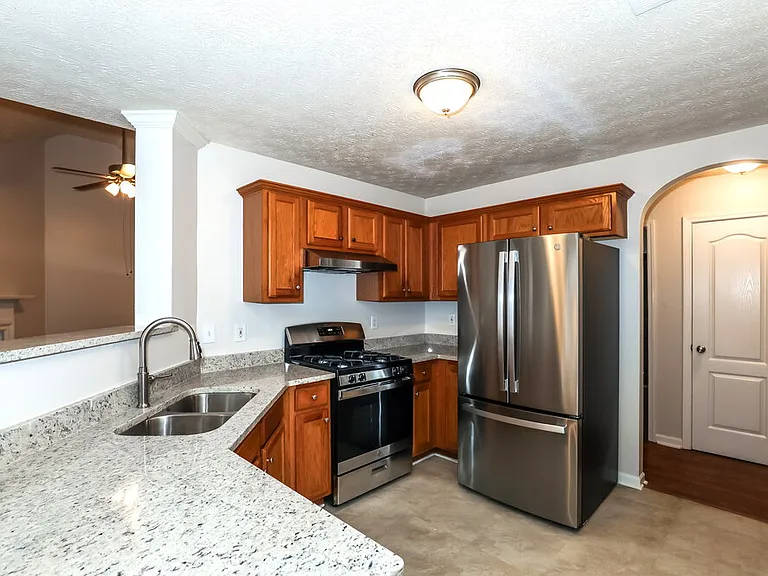 5250 Yellow Pine Dr — Photo 7