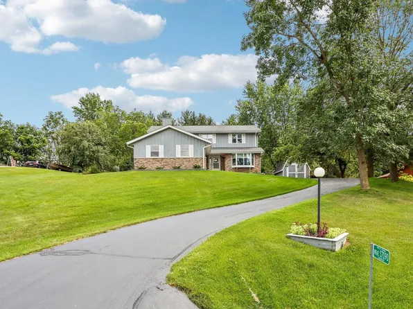 W242S7090 Cameron DRIVE, Waukesha, WI 53189