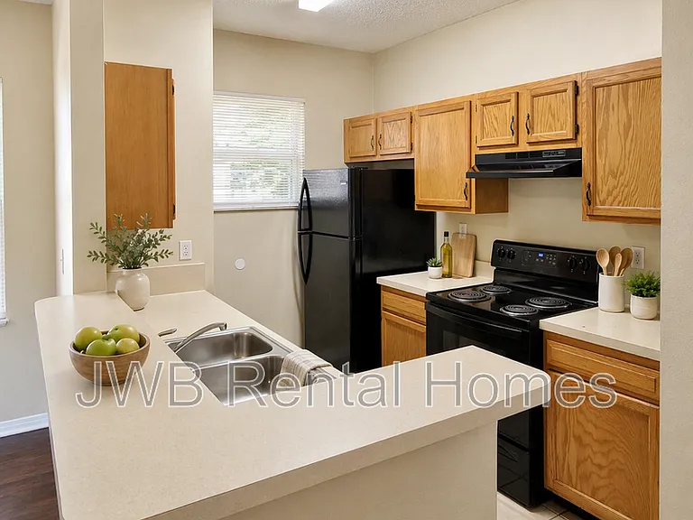 1609 W 24th St — Photo 3