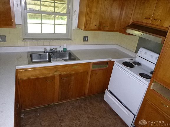 5th image of 4982 Glencross Dr