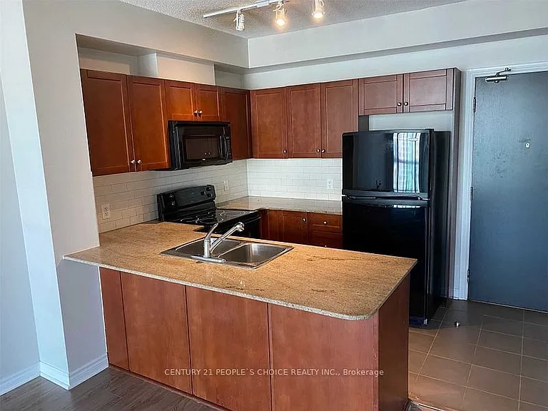 3504 Hurontario St #2309 — Photo 9