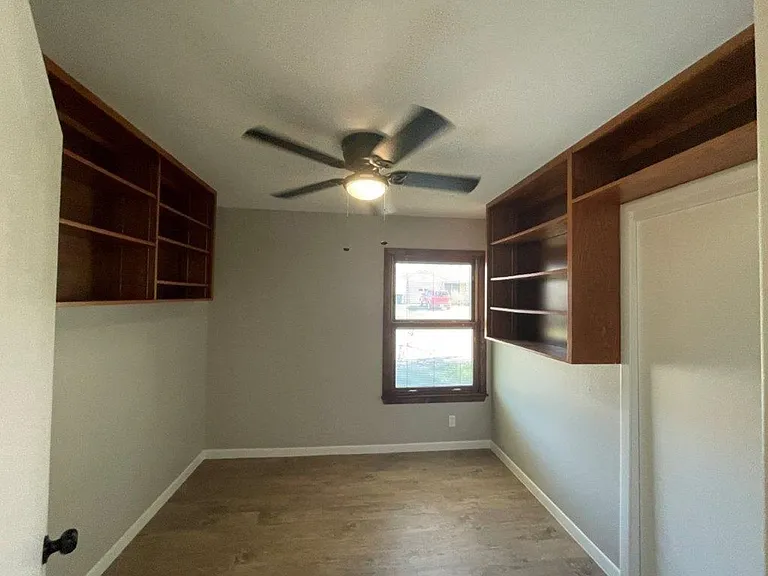 605 Kentshire Cir — Photo 23
