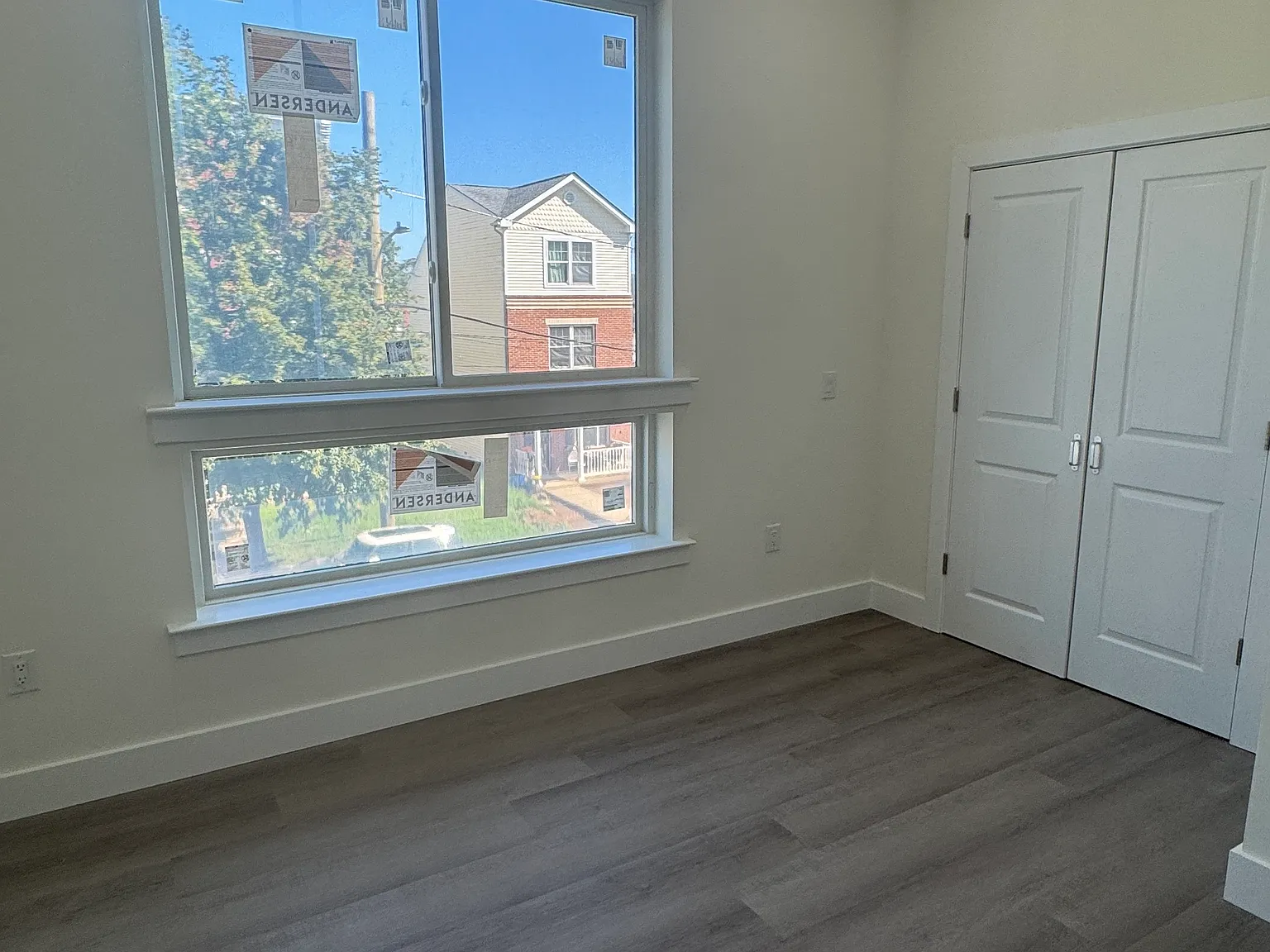 3 bed, 1100 sqft, $2,500 — Photo 4